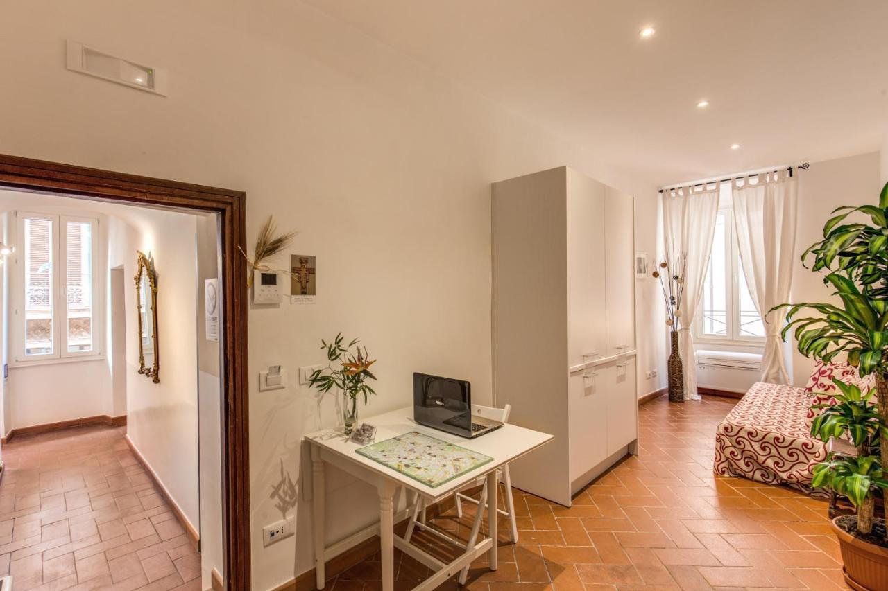 Piccolo Trevi Suites Rome Buitenkant foto